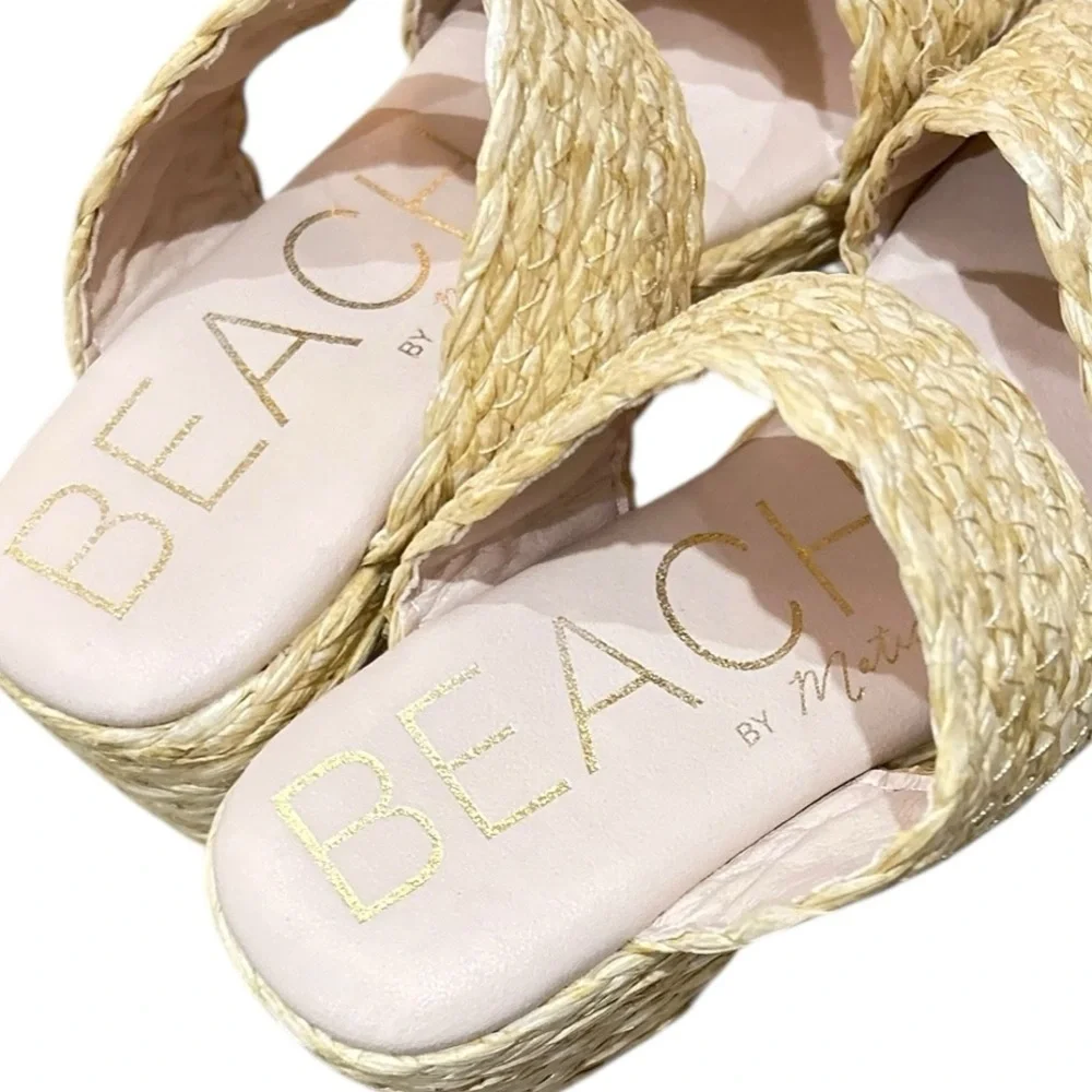 Beach by Matisse ocean ave. Tan Woven raffia slip on Platform Sandals size 7